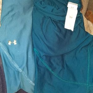 2 Pairs of Under Armour crop pants Size XL